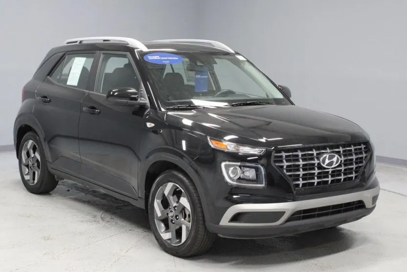 2022 Hyundai Venue SEL Limited photo 1