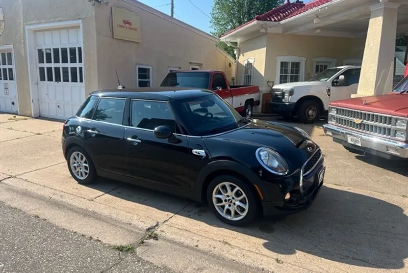 2015 Mini Cooper 4 Door S Hardtop photo 1