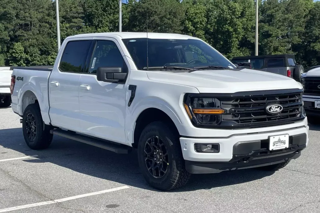 2025 Ford F-150 XLT photo 1