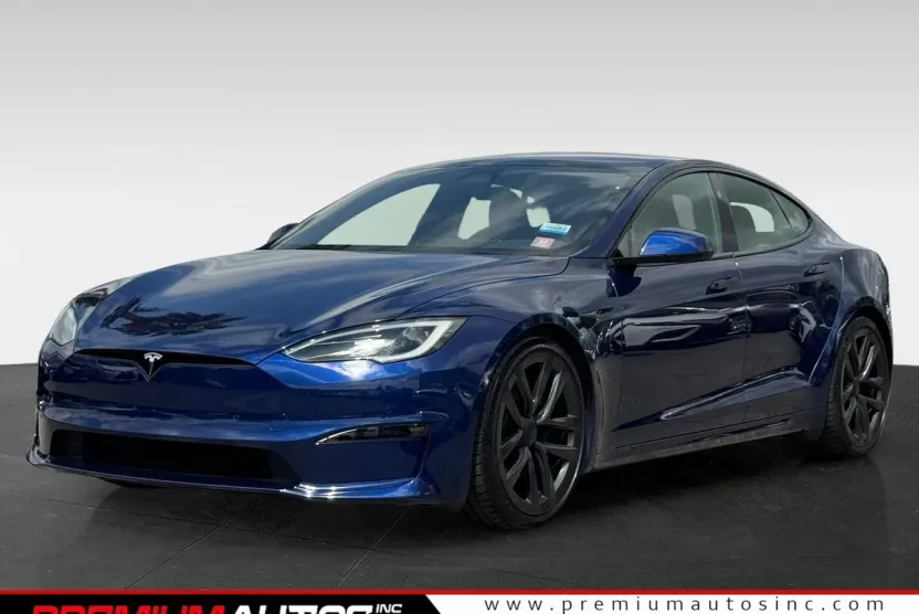 2022 Tesla Model S photo 1