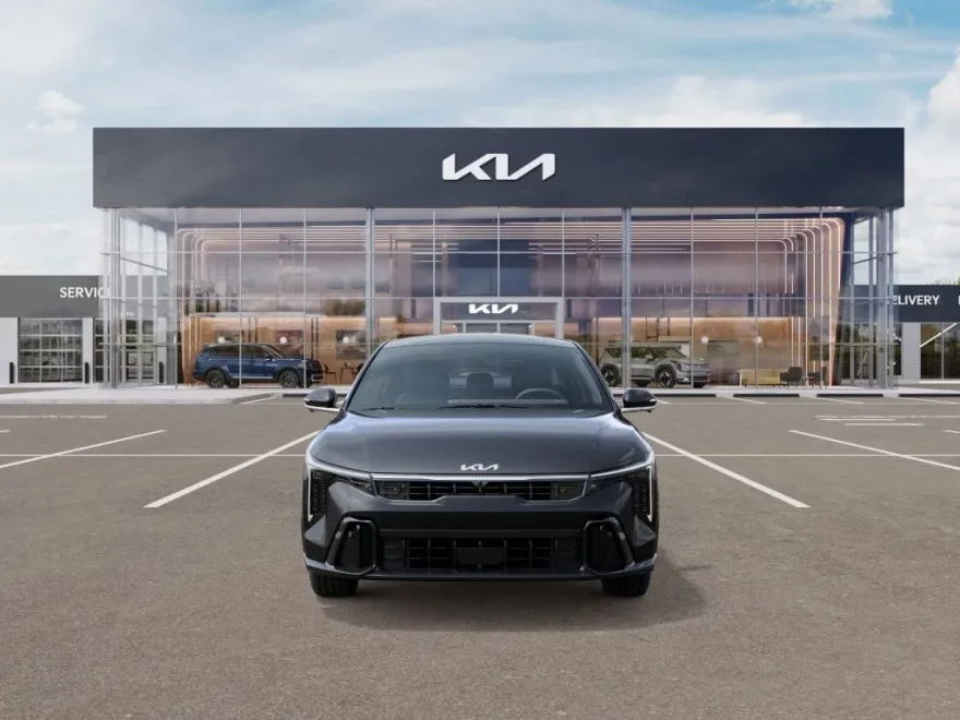 2025 Kia K4 GT-Line Turbo photo 1