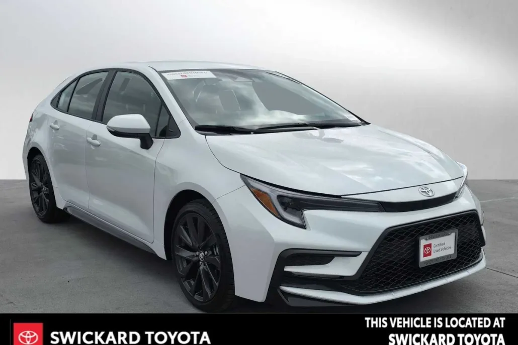 2025 Toyota Corolla SE photo 1