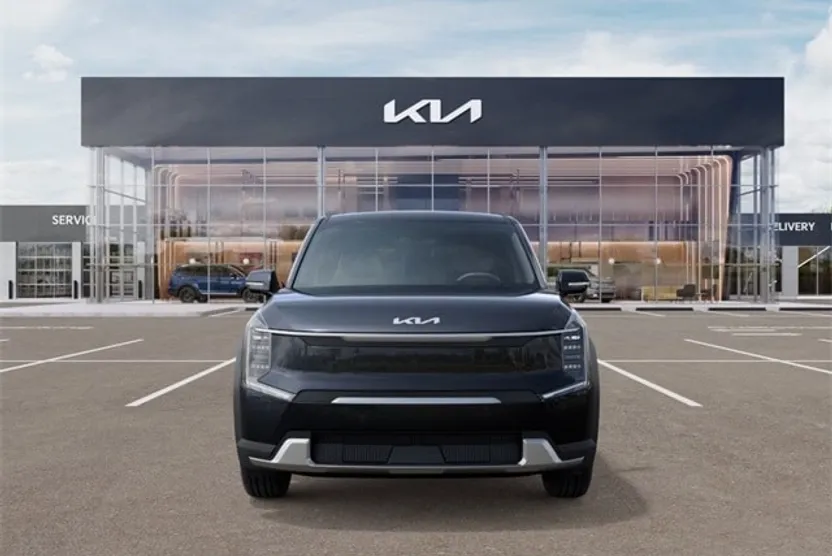 2026 Kia EV9 Light Long Range photo 1