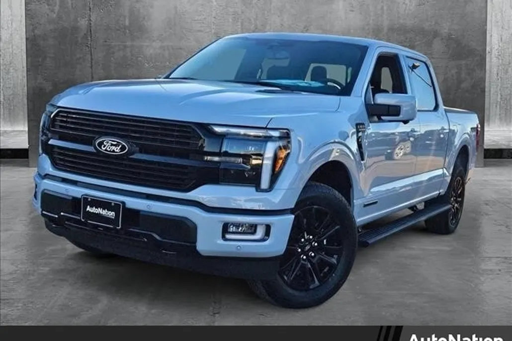 2025 Ford F-150 Platinum photo 1