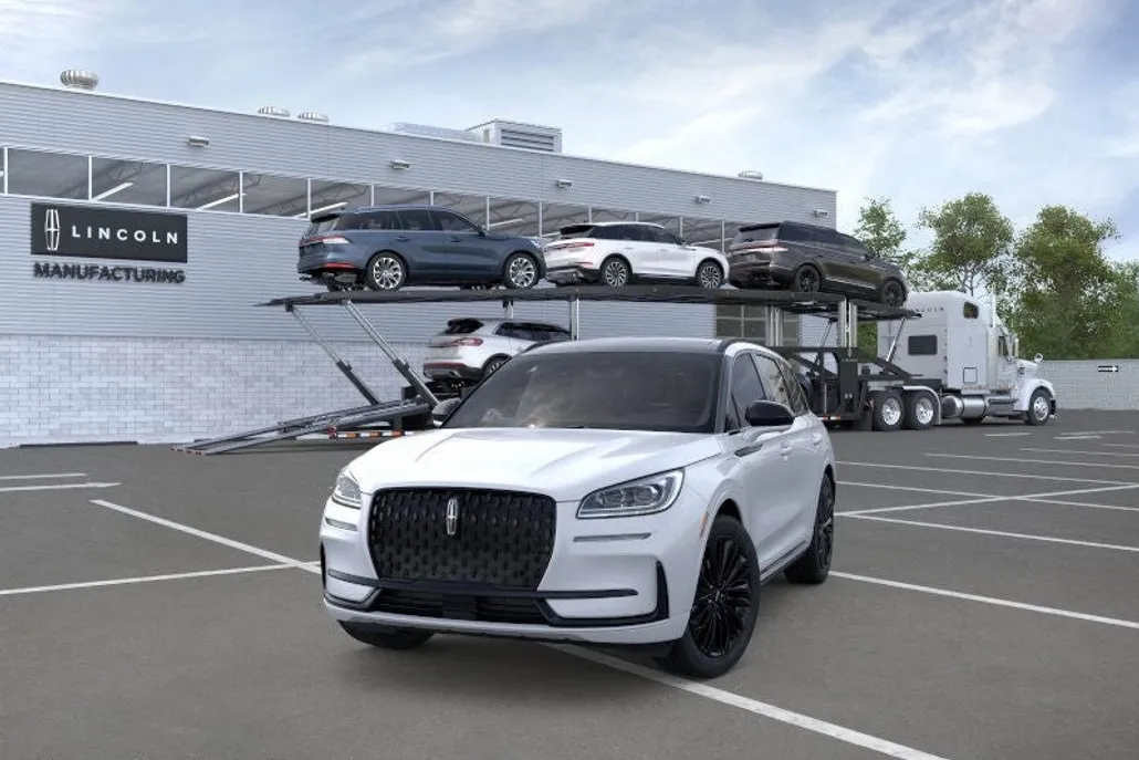 2025 Lincoln Corsair Grand Touring photo 1