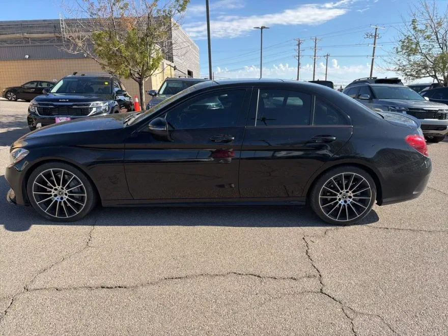 2018 Mercedes Benz C 300 photo 1