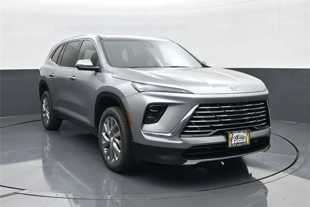 2026 Buick Enclave Preferred photo 1