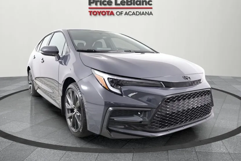 2025 Toyota Corolla SE photo 1
