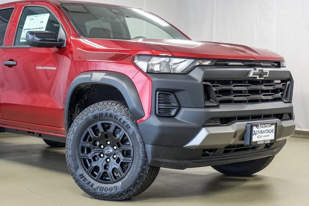 2026 Chevrolet Colorado Trail Boss photo 1