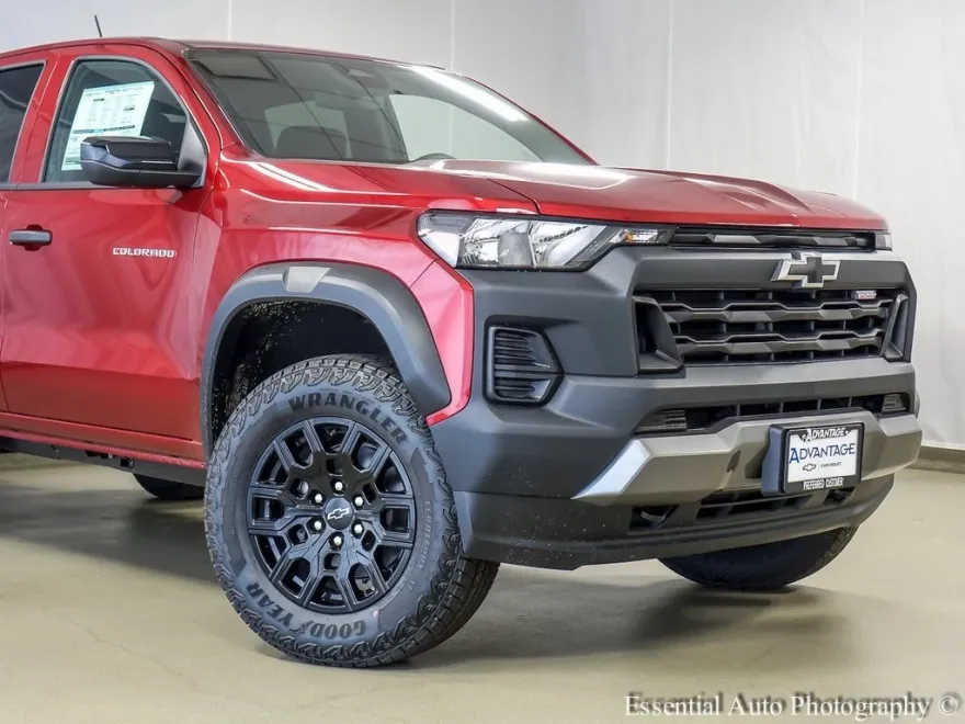 2026 Chevrolet Colorado Trail Boss photo 1