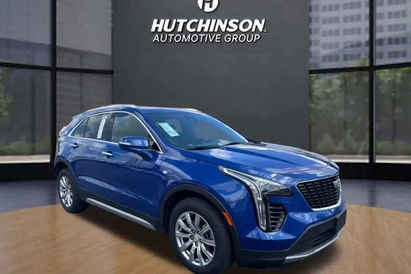 2023 Cadillac XT4 Premium Luxury photo 1