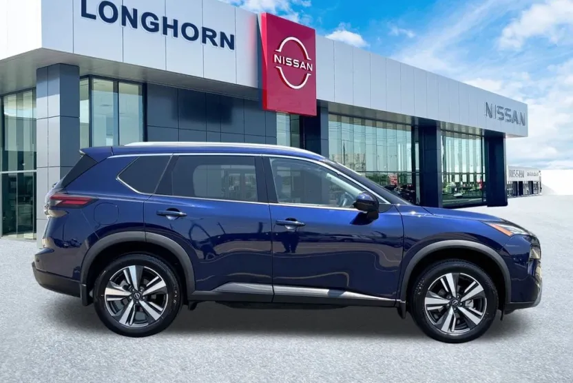 2024 Nissan Rogue SL photo 1