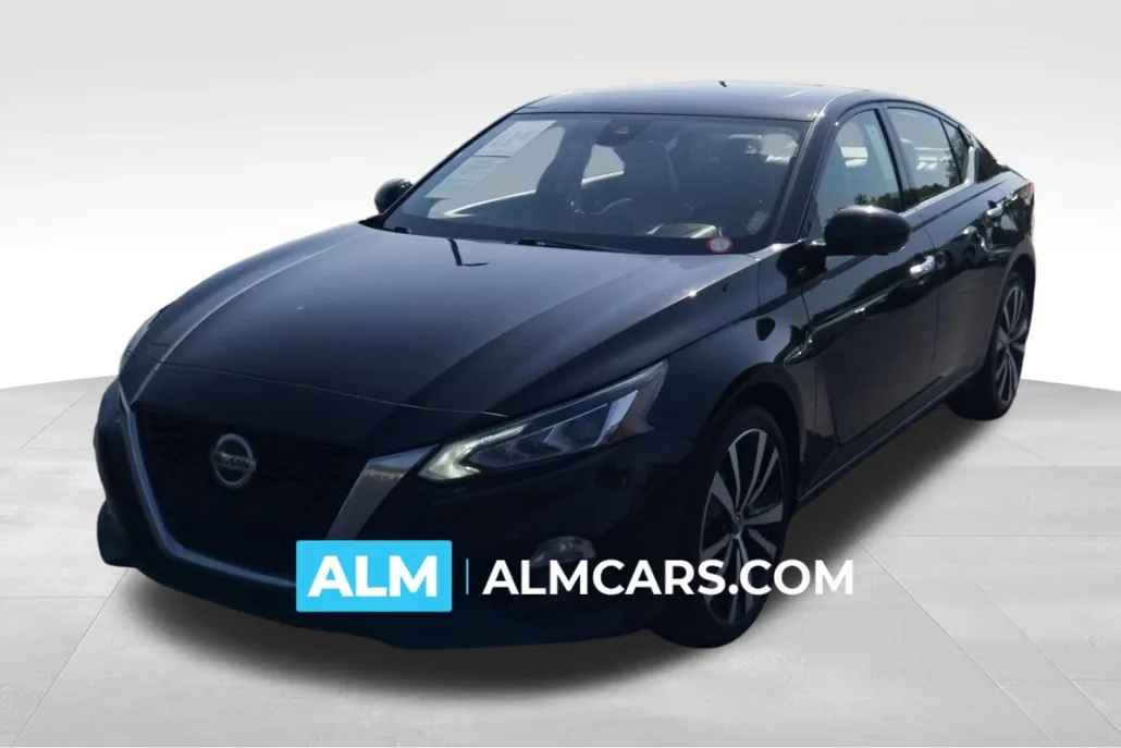 2022 Nissan Altima 2.5 Platinum photo 1