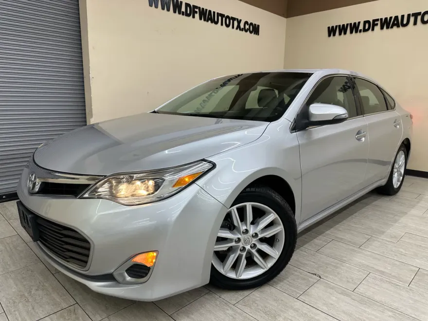 2013 Toyota Avalon XLE Premium photo 1