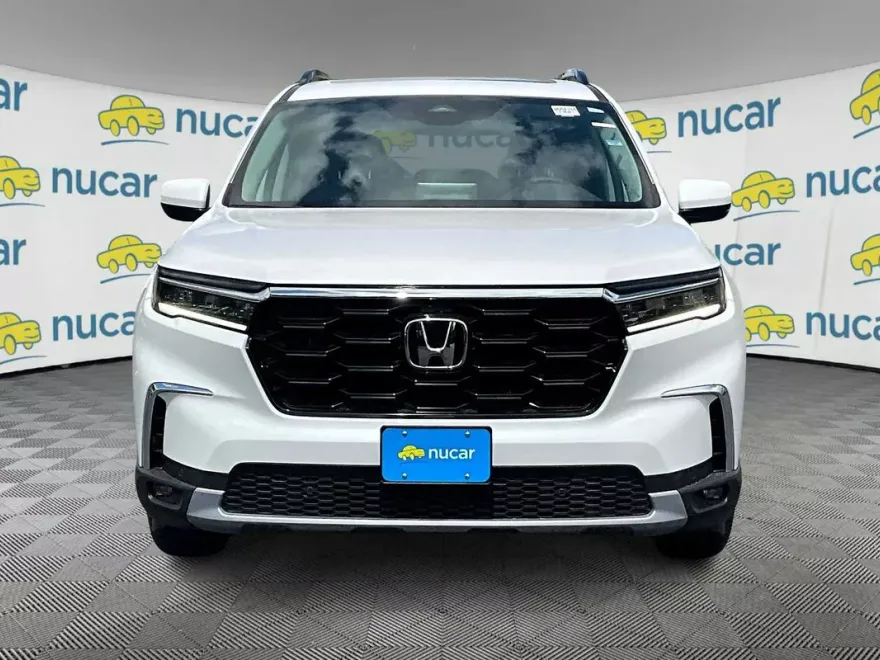 2025 Honda Pilot Touring photo 1