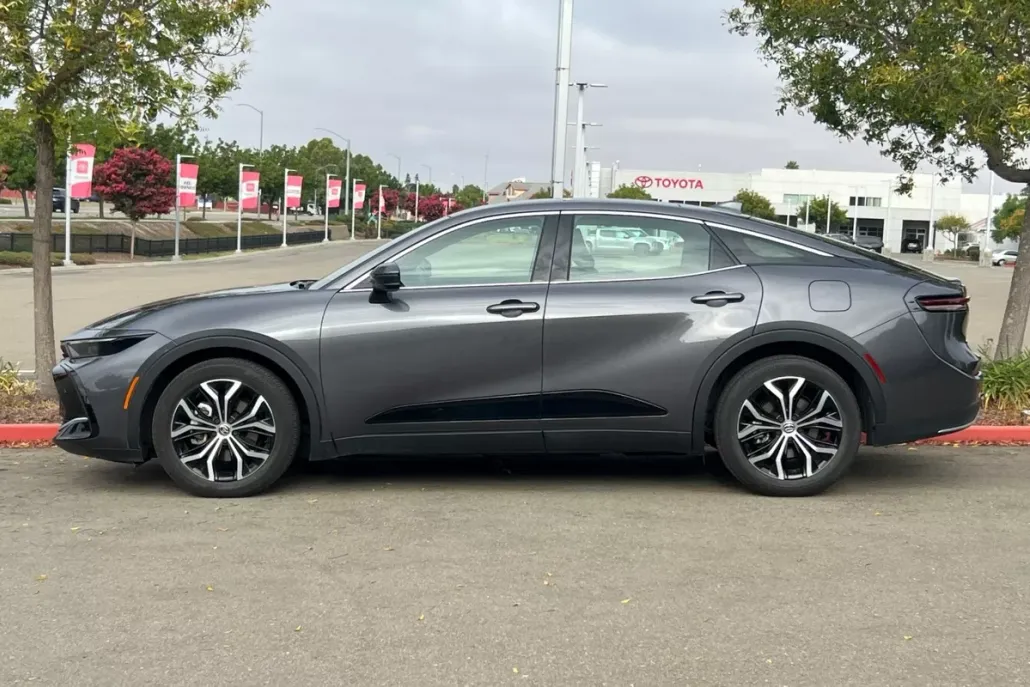 2024 Toyota Crown Limited photo 1