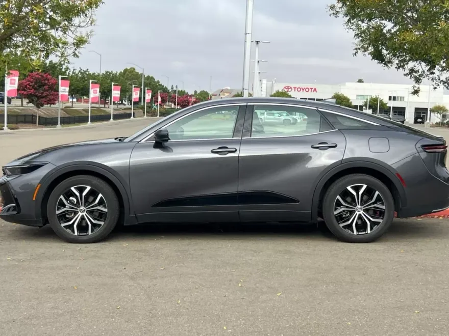 2024 Toyota Crown Limited photo 1