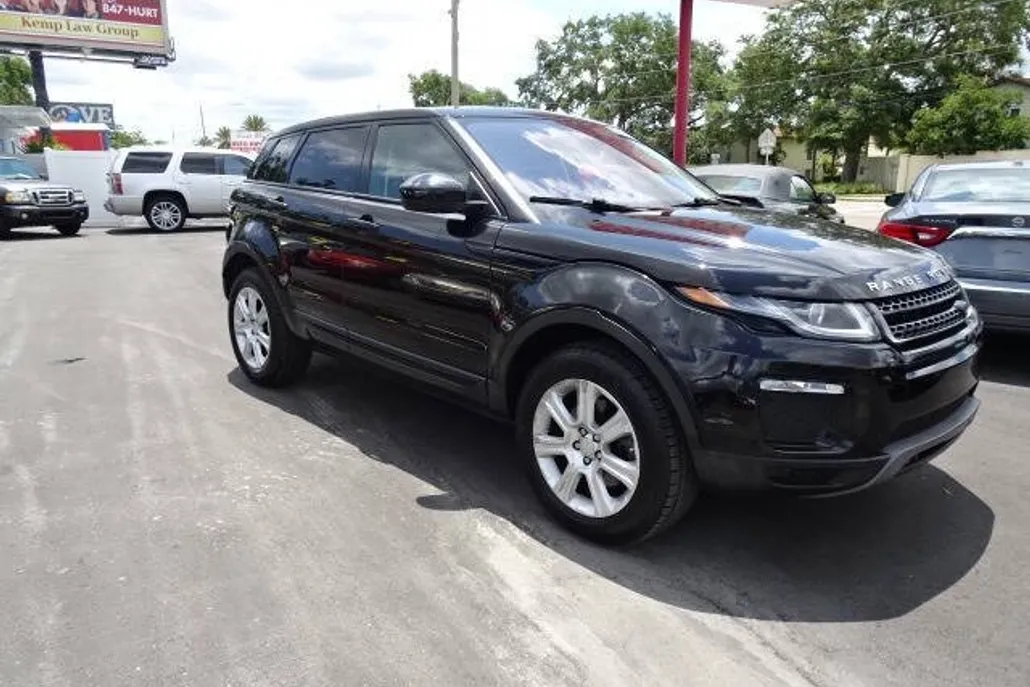 2016 Land Rover Range Rover Evoque SE photo 1