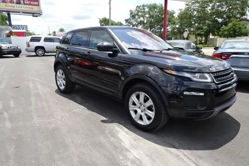 2016 Land Rover Range Rover Evoque SE photo 1