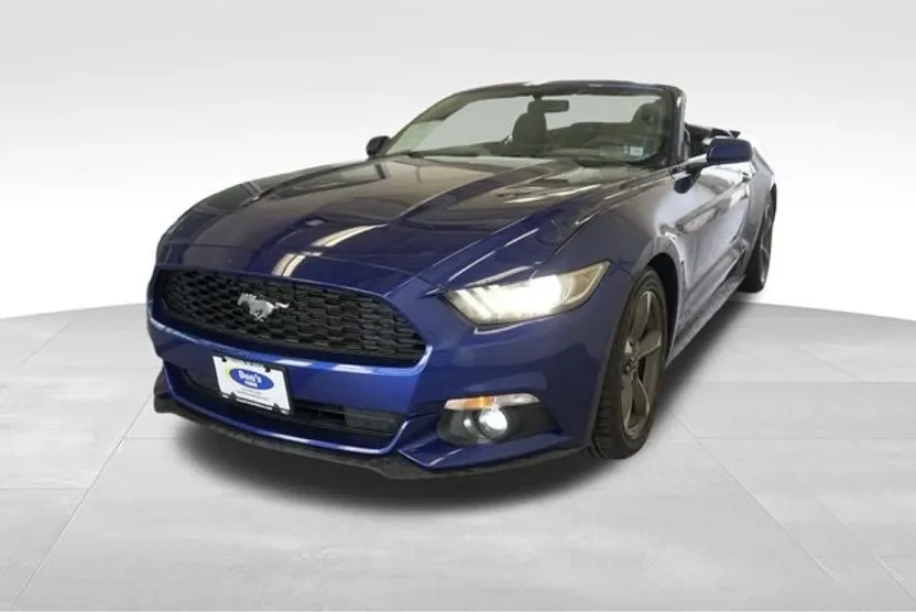 2015 Ford Mustang V6 Convertible photo 1