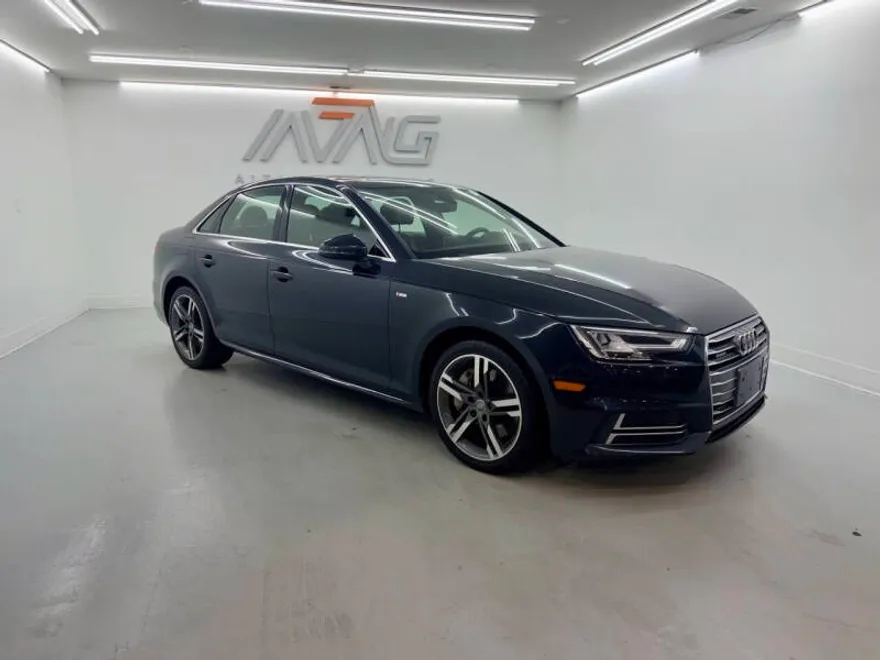 2018 Audi A4 2.0T Quattro Premium Plus photo 1
