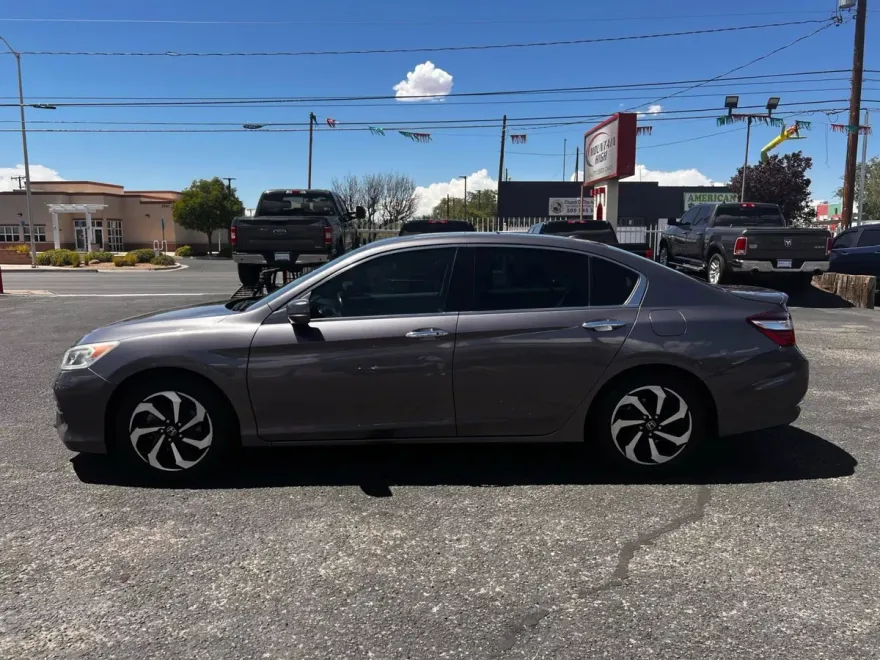 2017 Honda Accord EX-L V6 photo 1