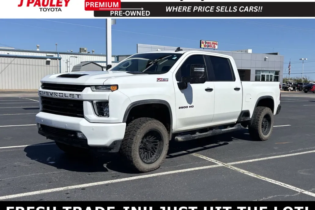 2023 Chevrolet Silverado 2500HD LT photo 1