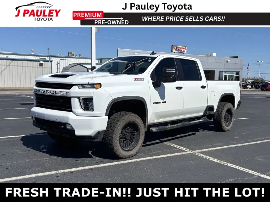2023 Chevrolet Silverado 2500HD LT photo 1