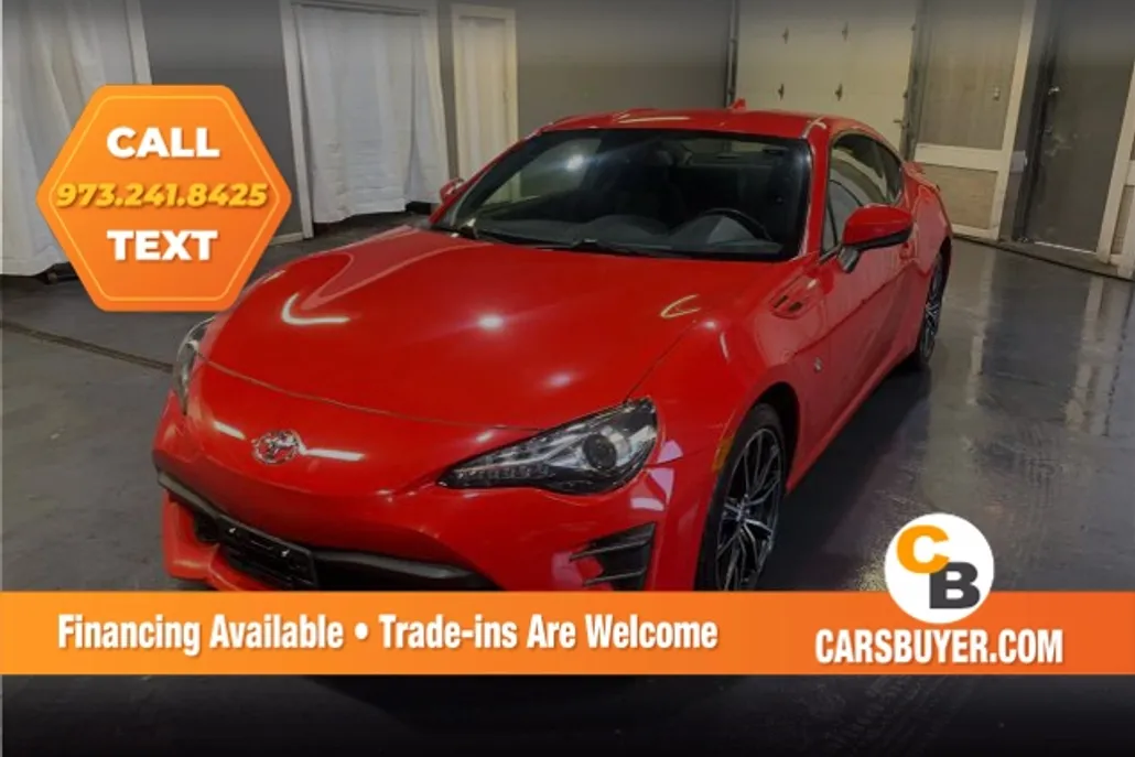 2018 Toyota GR86 Base photo 1