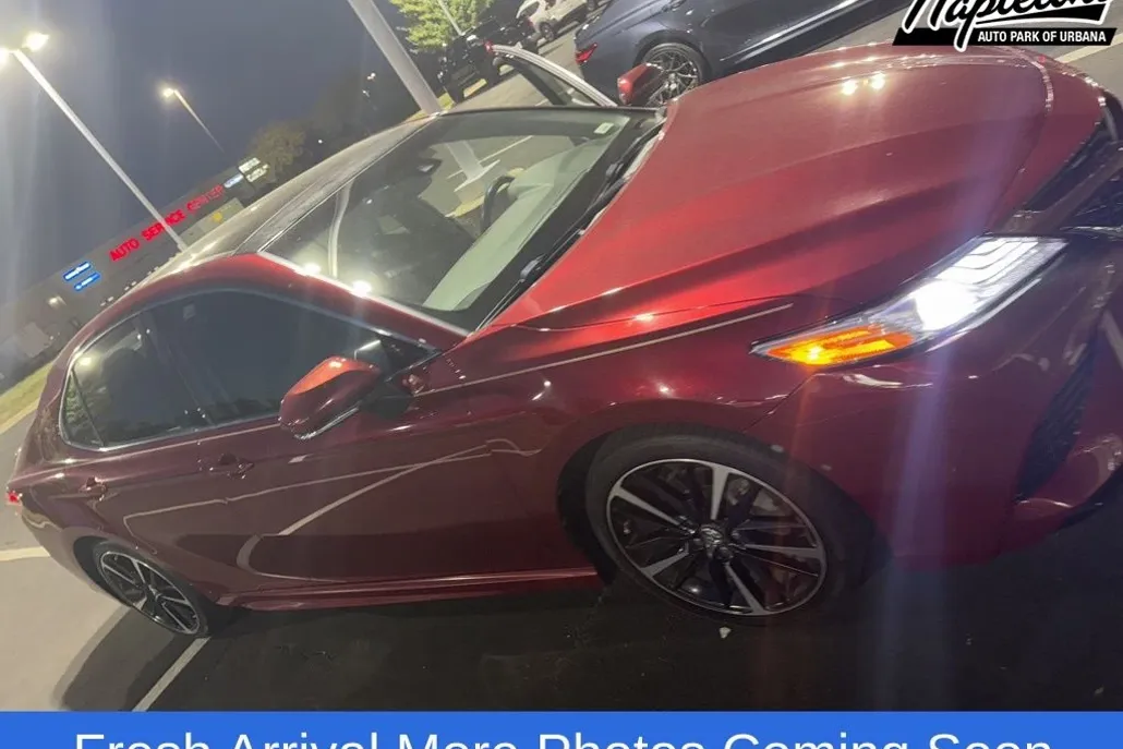 2018 Toyota Camry XSE photo 1