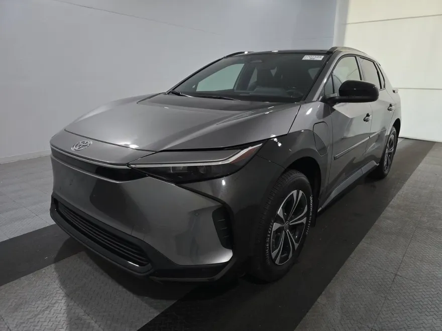 2023 Toyota bZ4X XLE photo 1