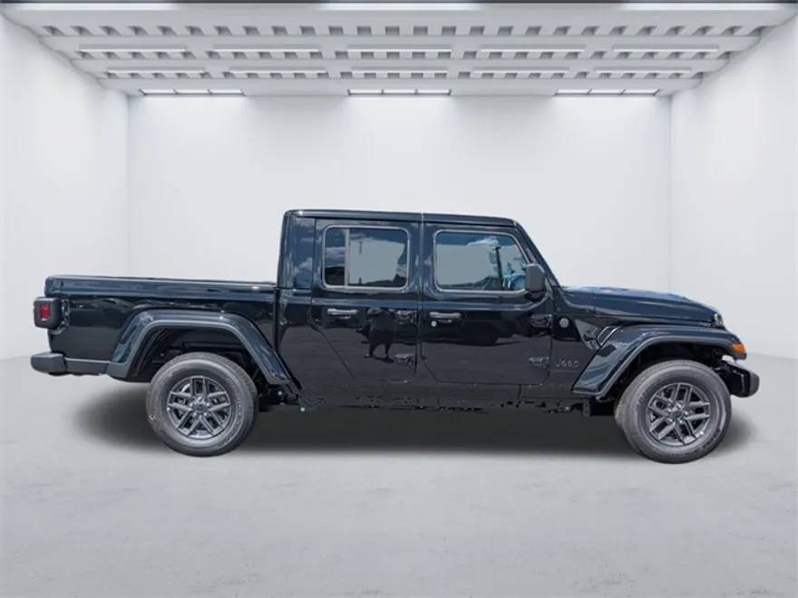 2025 Jeep Gladiator Sport S photo 1