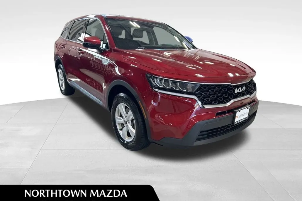 2022 Kia Sorento LX photo 1