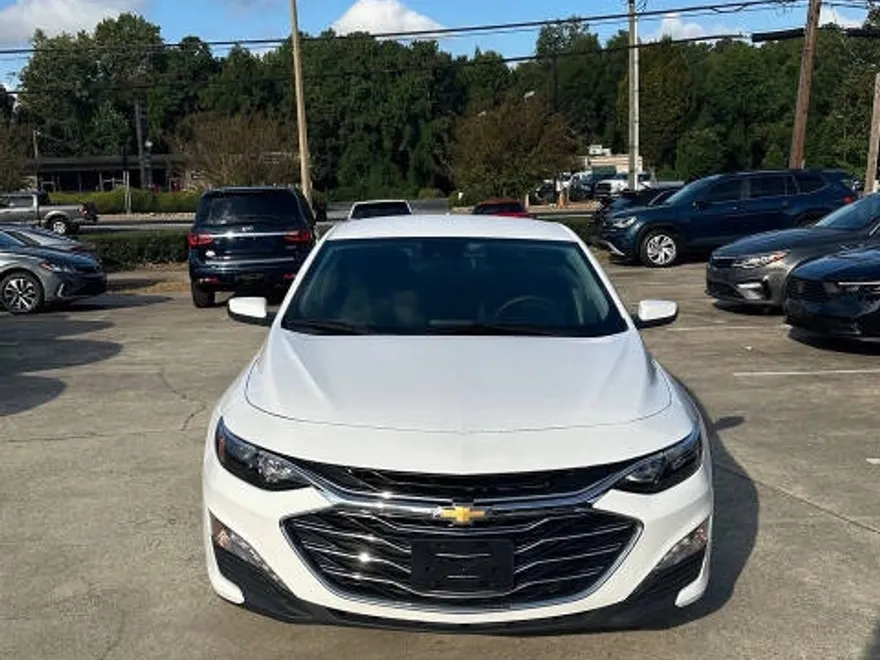 2023 Chevrolet Malibu 1LT photo 1