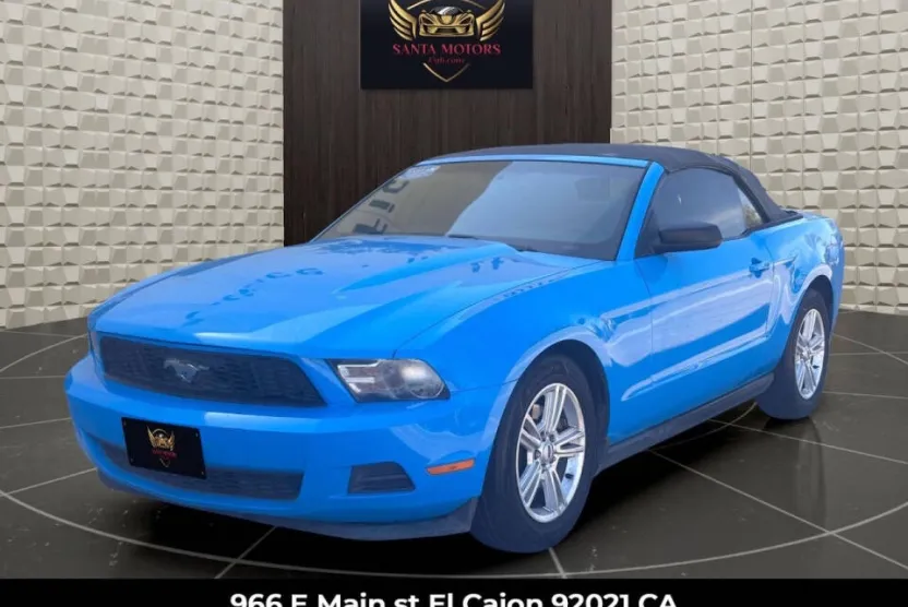 2012 Ford Mustang V6 Convertible photo 1