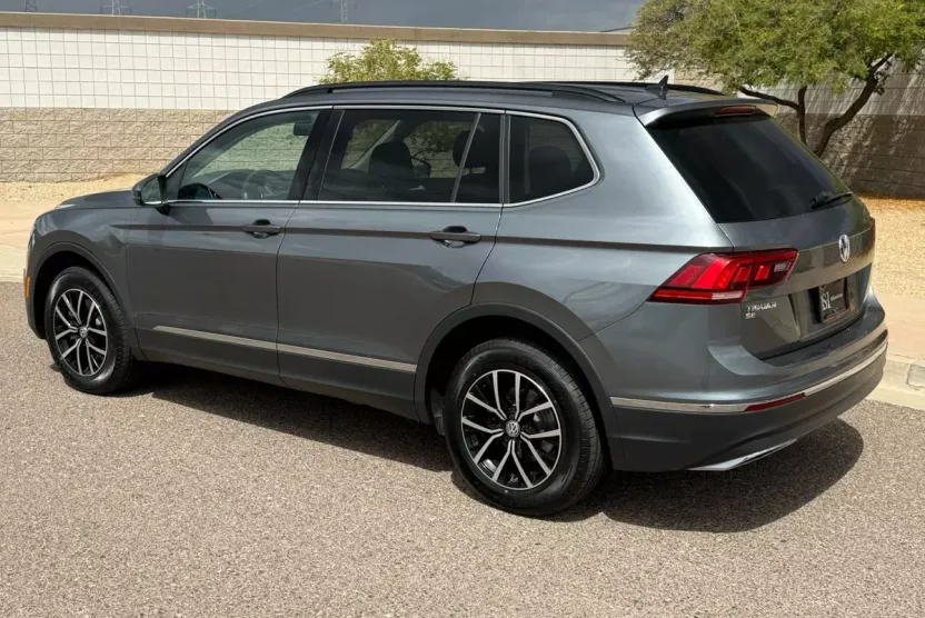2021 Volkswagen Tiguan SEL Sport photo 1