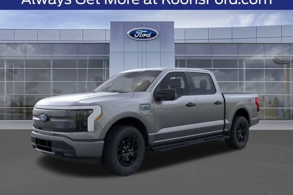 2025 Ford F-150 Lightning XLT photo 1