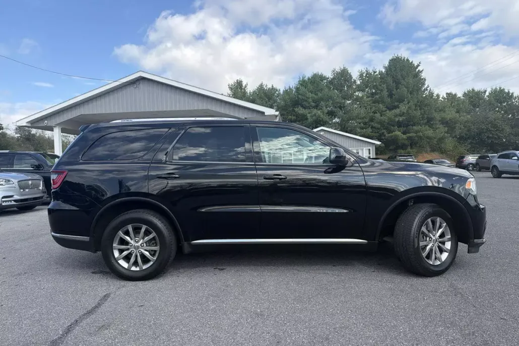 2017 Dodge Durango SXT photo 1