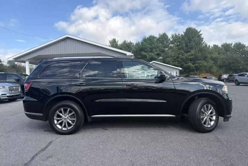 2017 Dodge Durango SXT photo 1