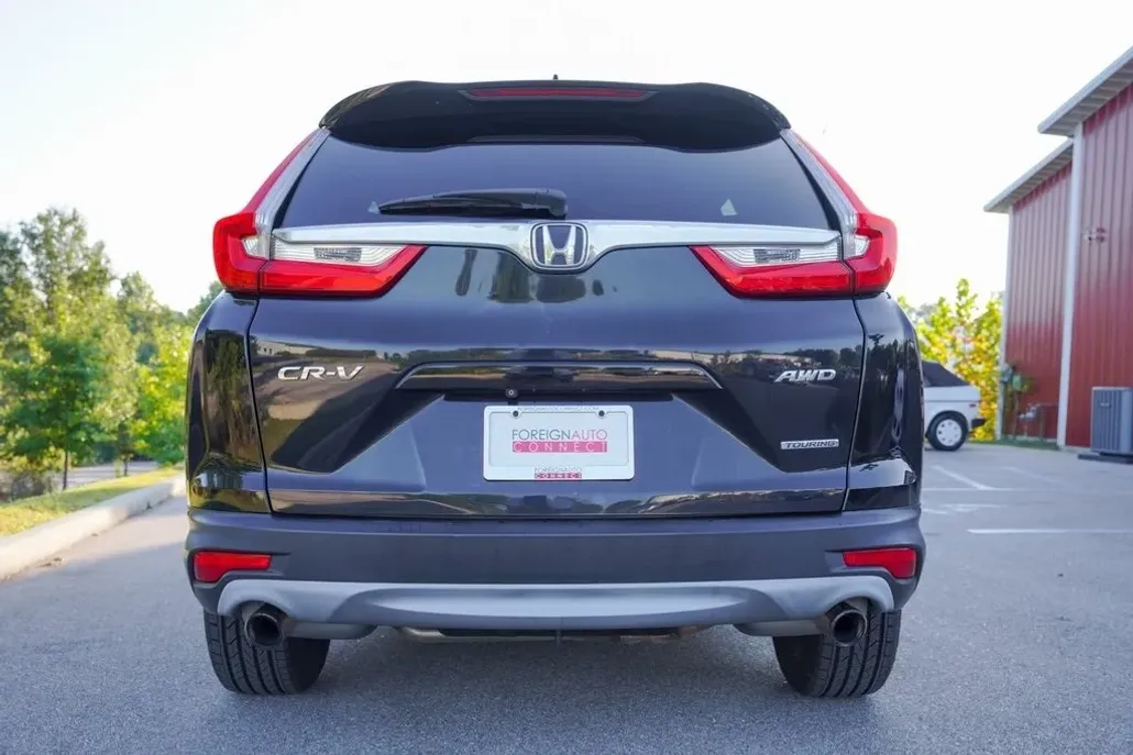 2017 Honda CR-V Touring photo 1