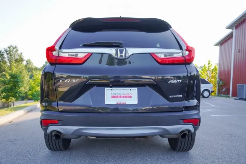 2017 Honda CR-V Touring photo 1
