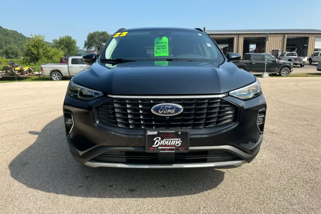 2023 Ford Escape Platinum photo 1