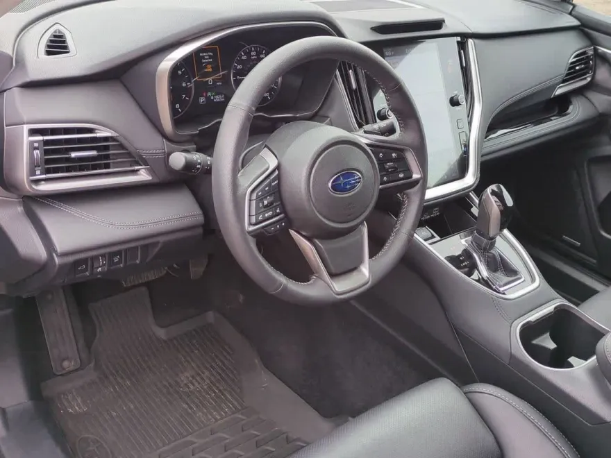 2025 Subaru Outback Limited photo 1