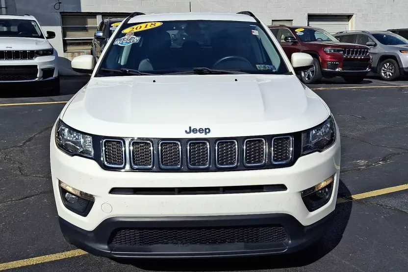 2018 Jeep Compass Latitude photo 1