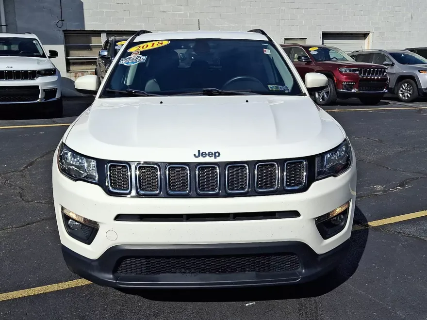 2018 Jeep Compass Latitude photo 1