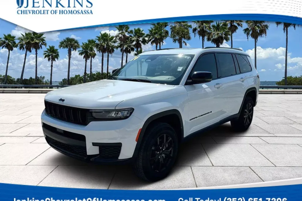 2024 Jeep Grand Cherokee Laredo Altitude X photo 1