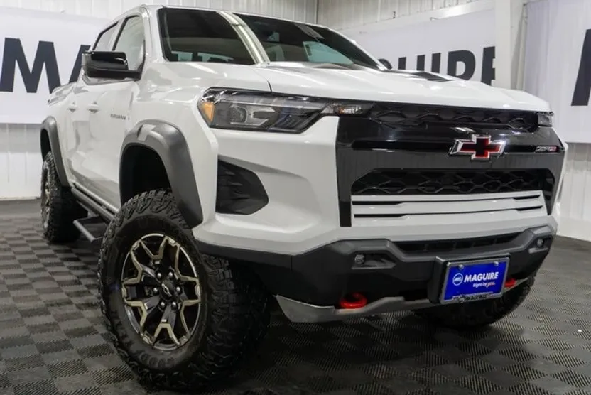 2024 Chevrolet Colorado ZR2 photo 1