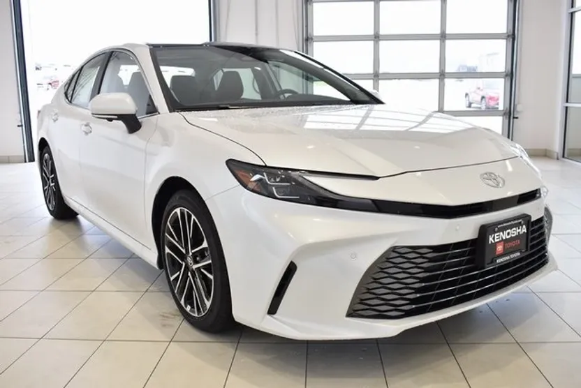 2026 Toyota Camry XLE photo 1