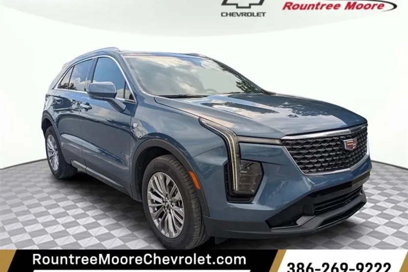 2024 Cadillac XT4 Premium Luxury photo 1