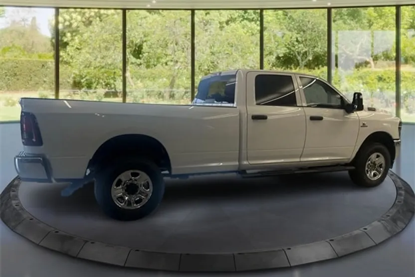 2025 Ram 2500 Tradesman photo 1